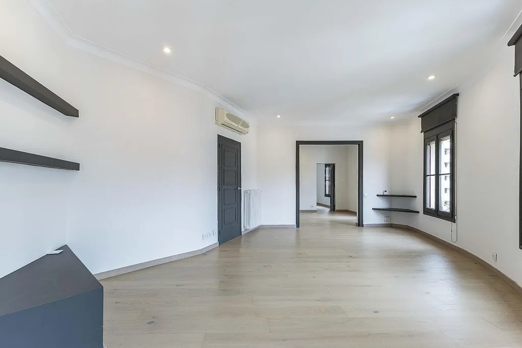 Dzīvoklis Barcelona, Spānijā 4 istabas, 160 m2 Nr. 142825