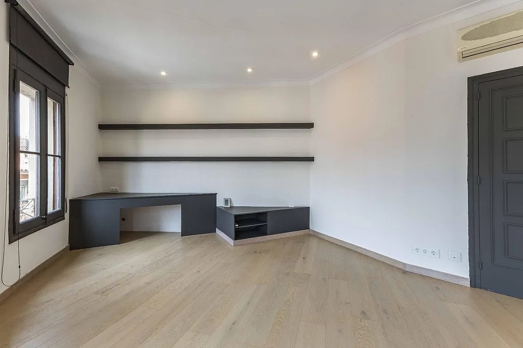 Dzīvoklis Barcelona, Spānijā 4 istabas, 160 m2 Nr. 142825