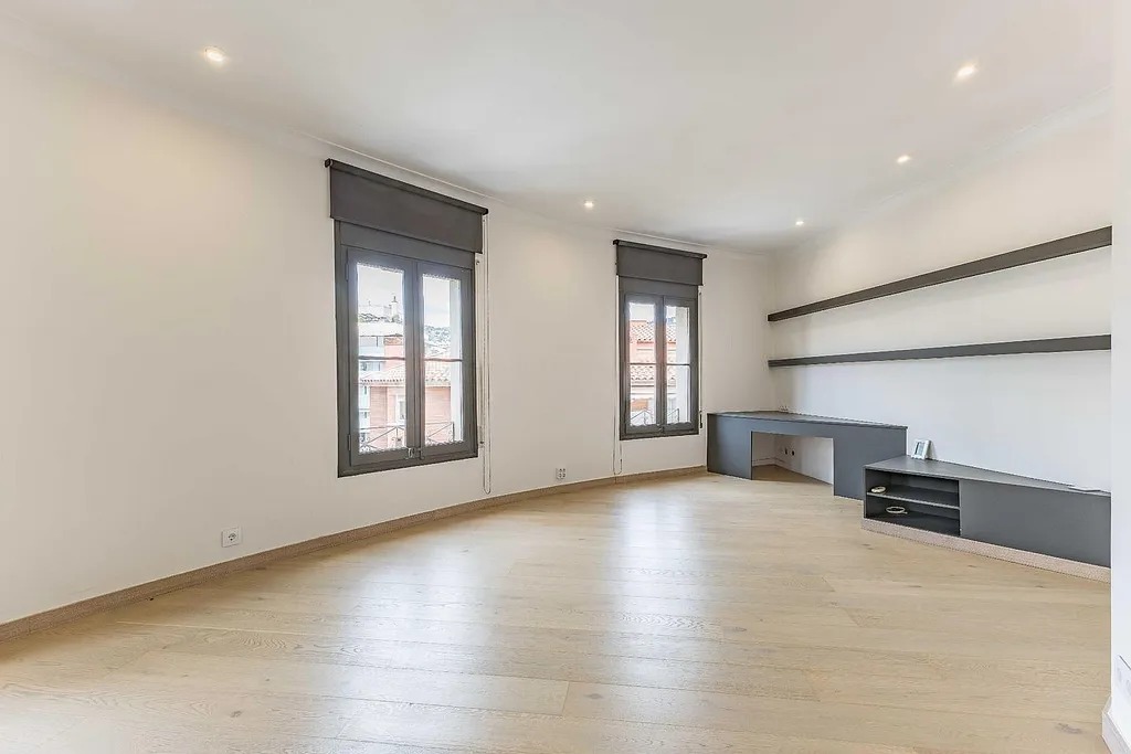 Dzīvoklis Barcelona, Spānijā 4 istabas, 160 m2 Nr. 142825