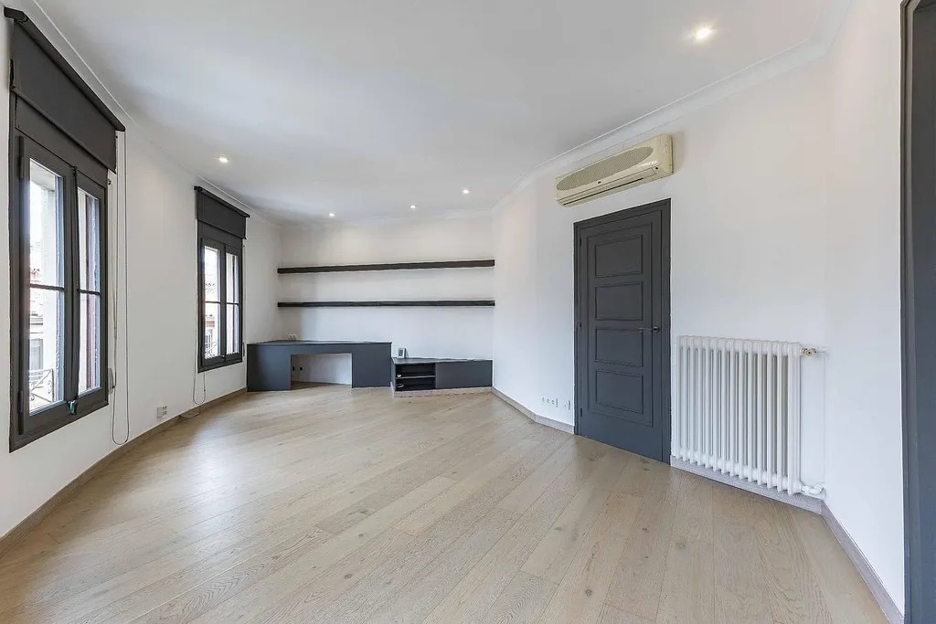 Dzīvoklis Barcelona, Spānijā 4 istabas, 160 m2 Nr. 142825