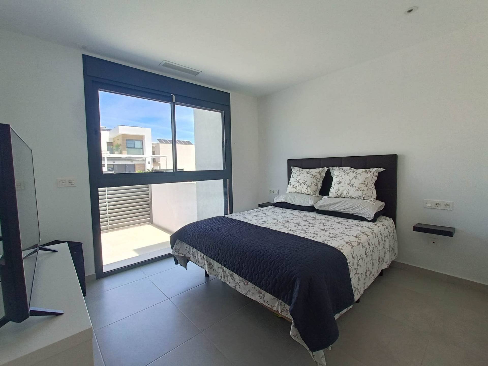 Villa in Rojales, Alicante, Spain 5 bedrooms, 214 sq.m. No. 193136