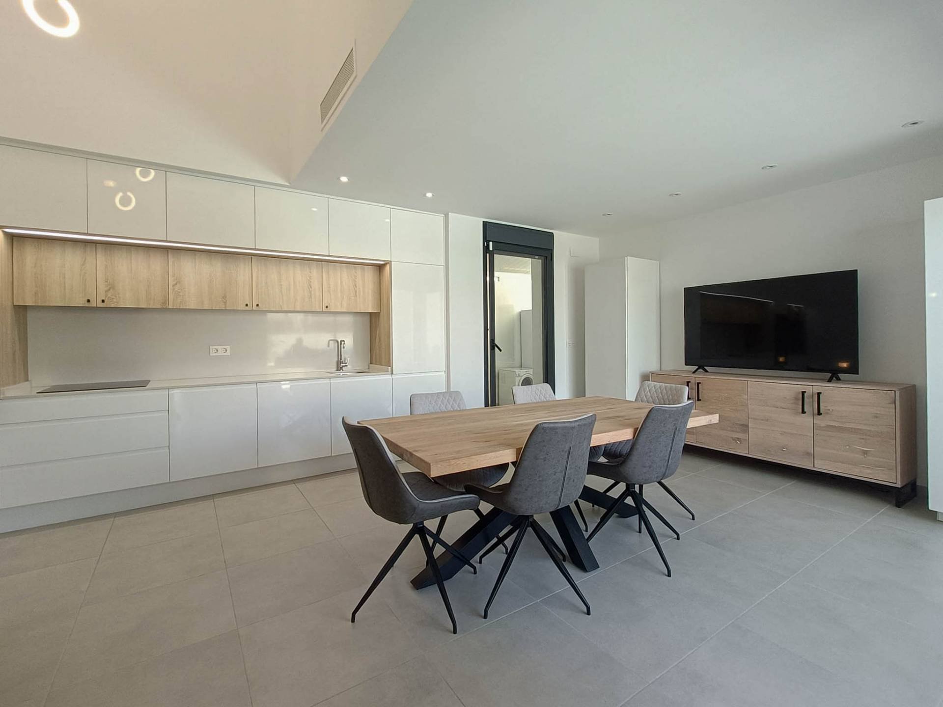 Villa in Rojales, Alicante, Spain 5 bedrooms, 214 sq.m. No. 193136