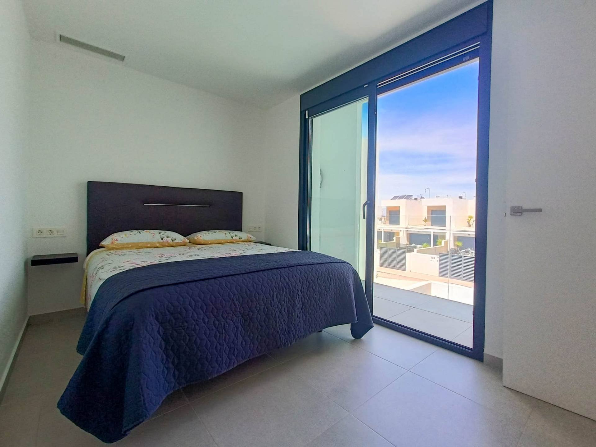 Villa in Rojales, Alicante, Spain 5 bedrooms, 214 sq.m. No. 193136