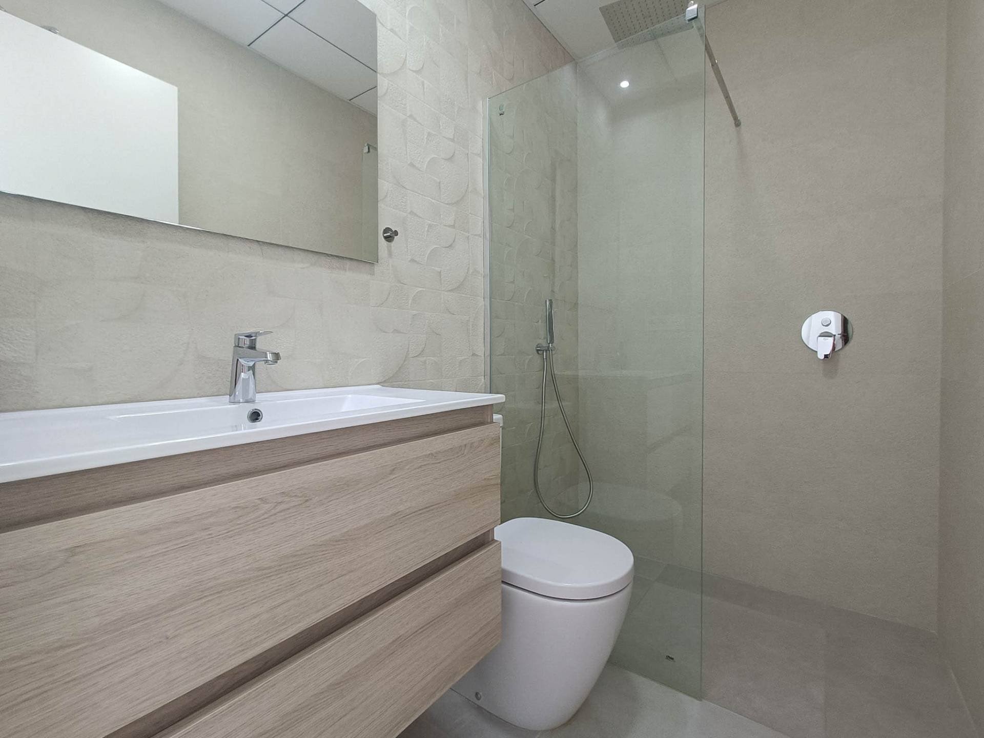Villa in Rojales, Alicante, Spain 5 bedrooms, 214 sq.m. No. 193136