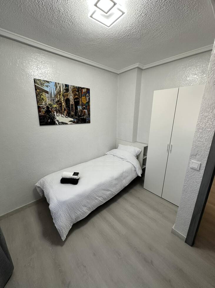 Apartamento en Torrevieja, Alicante, España 3 dormitorios, 75 m2 No. 193130