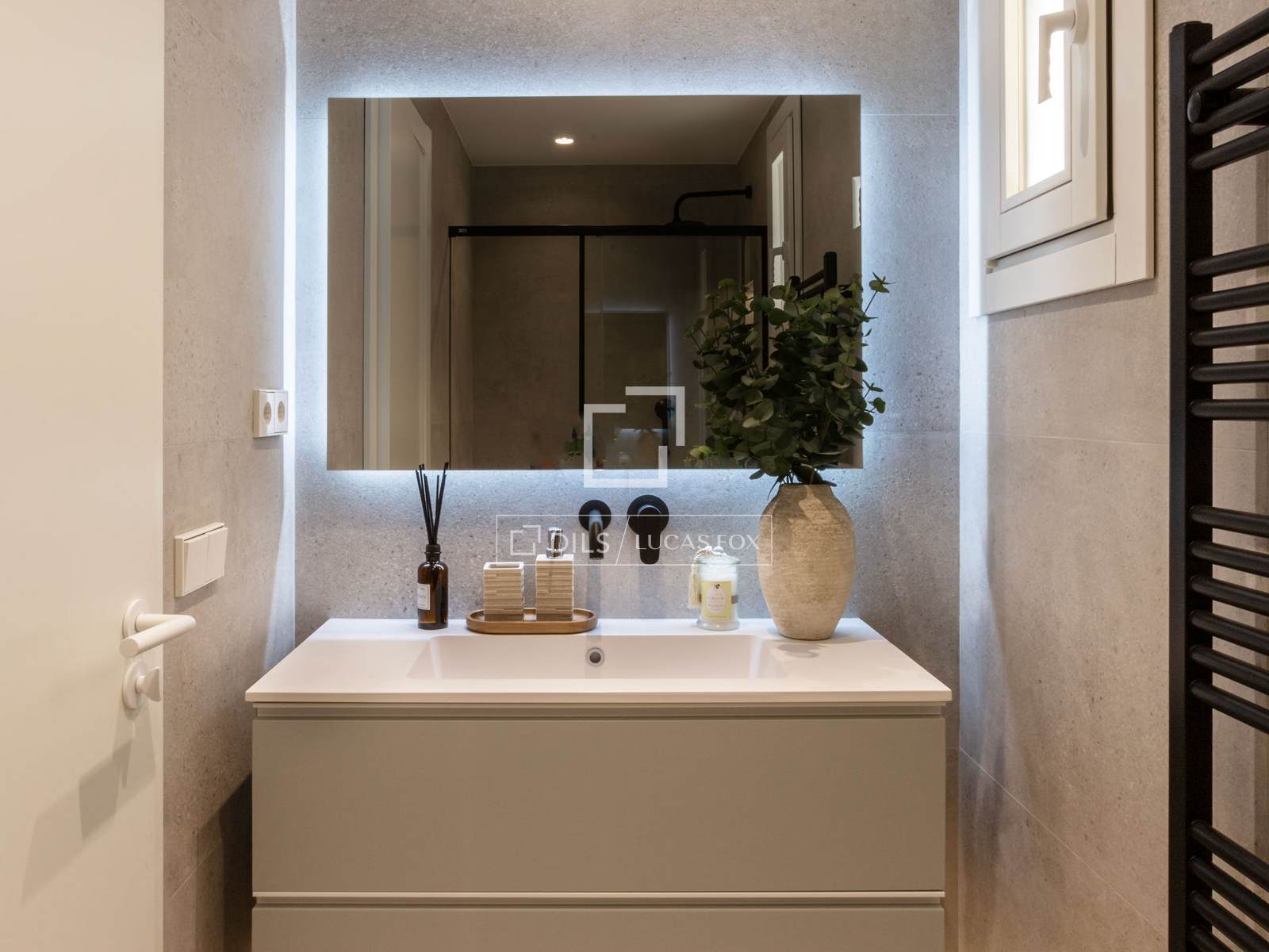 Huoneisto Barcelona, Espanja 3 makuuhuonetta, 120 m2 No. 160845