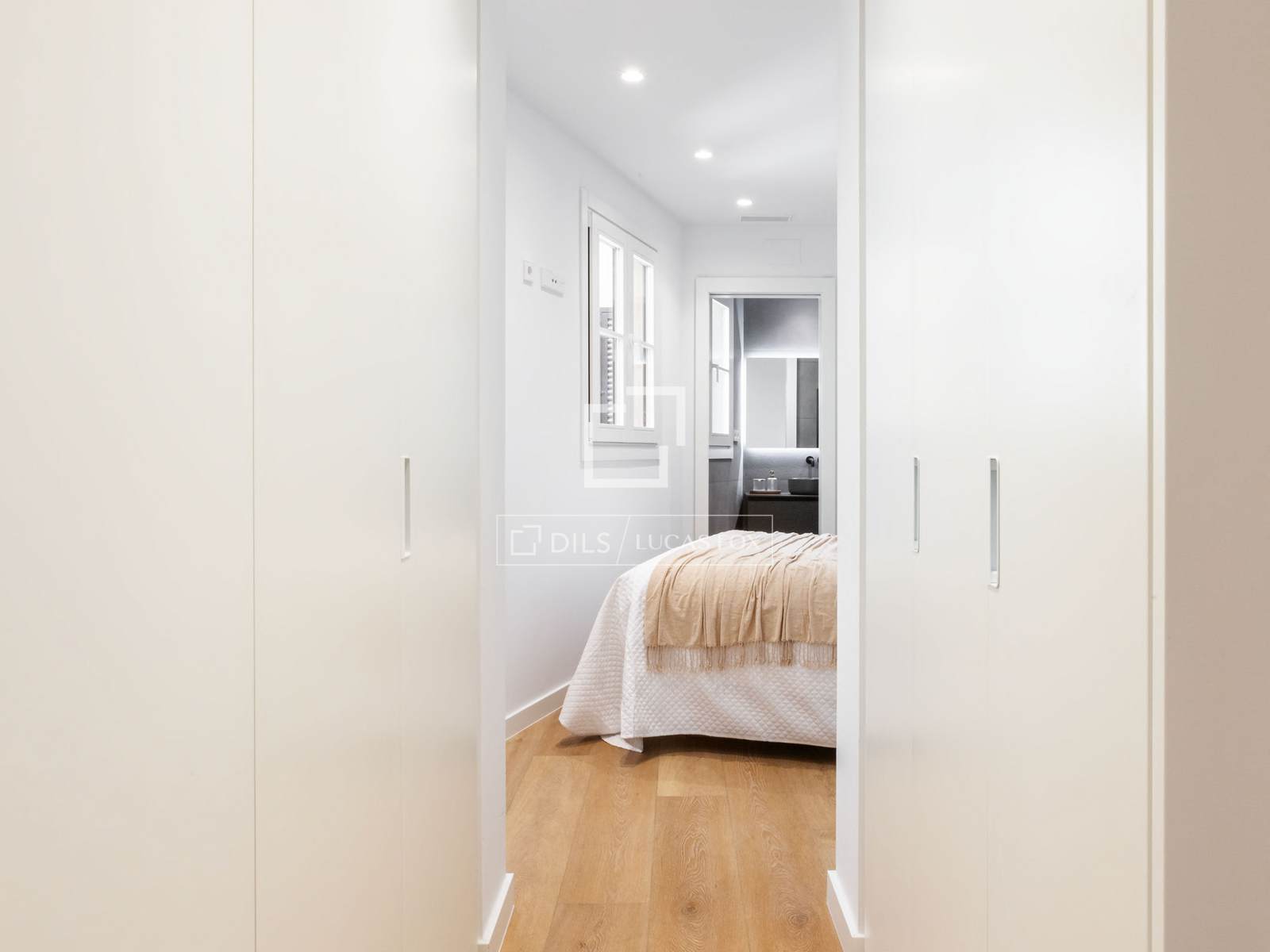 Huoneisto Barcelona, Espanja 3 makuuhuonetta, 120 m2 No. 160845