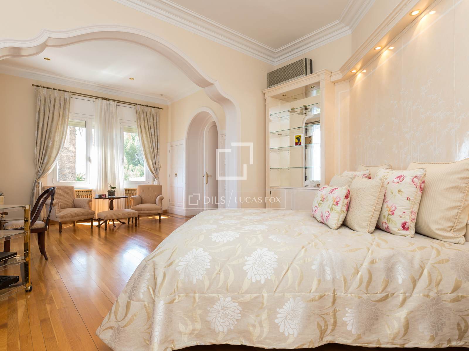 Castles in Sant Just Desvern, Barcelona, Spain 9 bedrooms, 734 sq.m. No. 192602