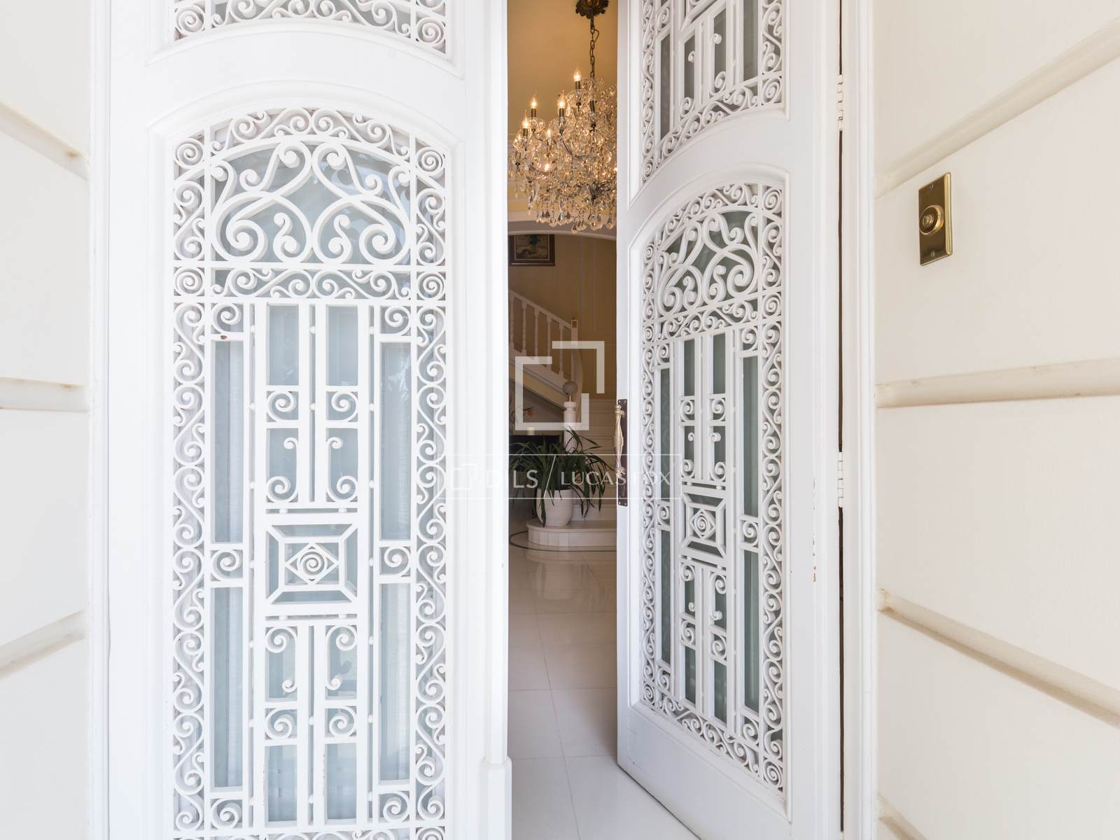 Castles in Sant Just Desvern, Barcelona, Spain 9 bedrooms, 734 sq.m. No. 192602