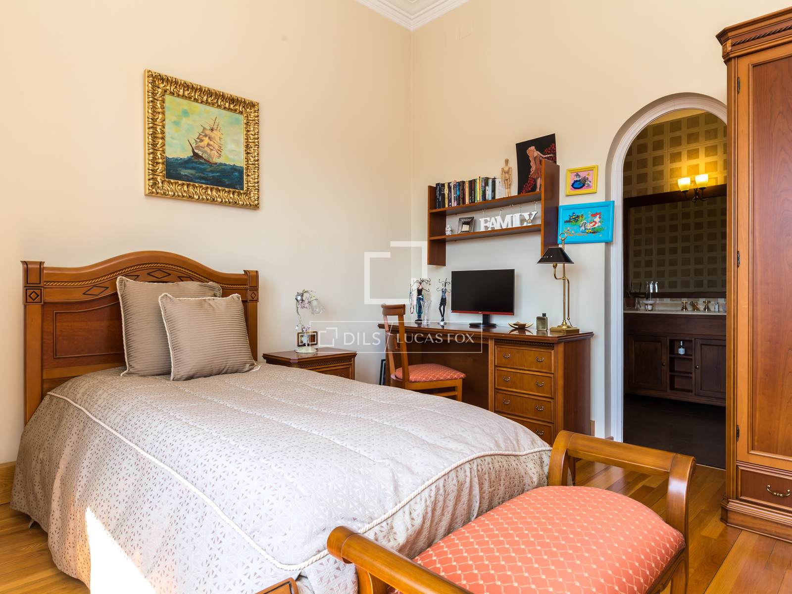 Castles in Sant Just Desvern, Barcelona, Spain 9 bedrooms, 734 sq.m. No. 192602