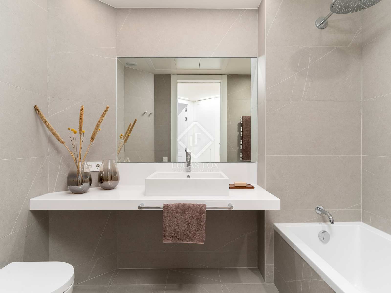 Appartamento a Barcelona, Spagna 3 camere da letto, 109 mq. N° 192604
