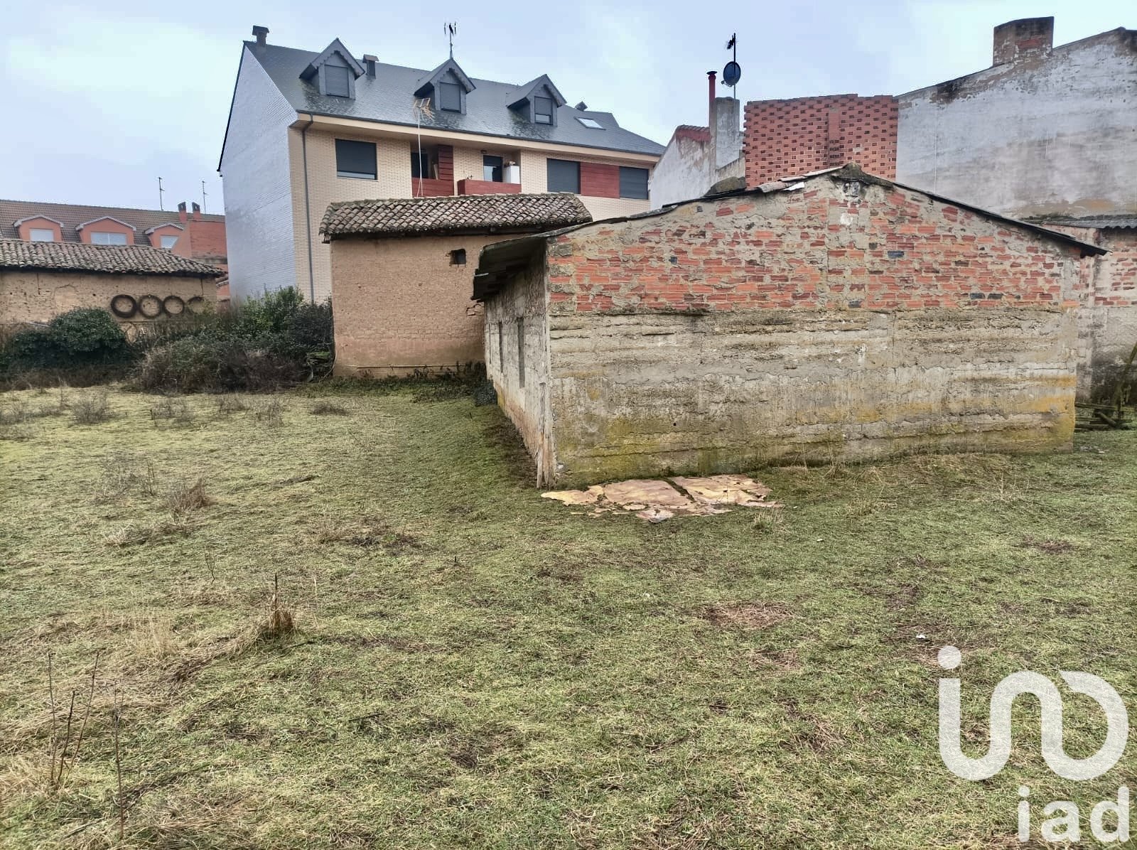 Terreno a Villaquilambre, Leon, Spagna 7601 mq. N° 153228