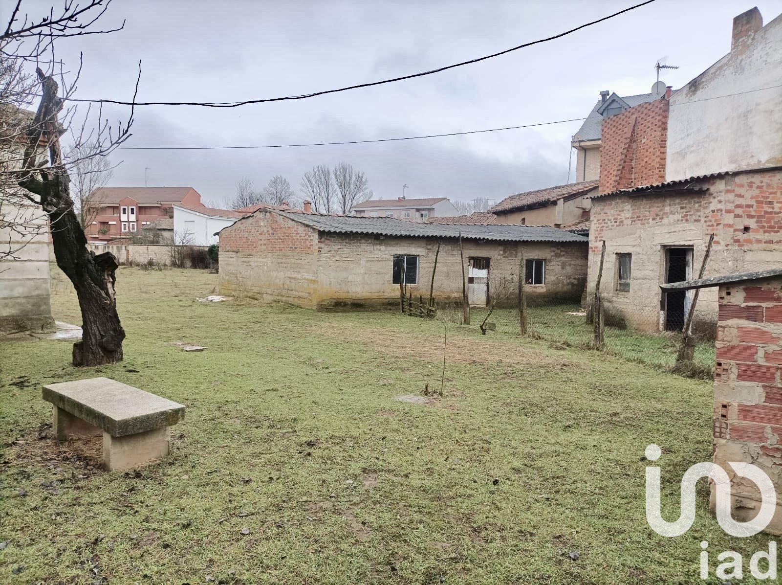 Terreno a Villaquilambre, Leon, Spagna 7601 mq. N° 153228