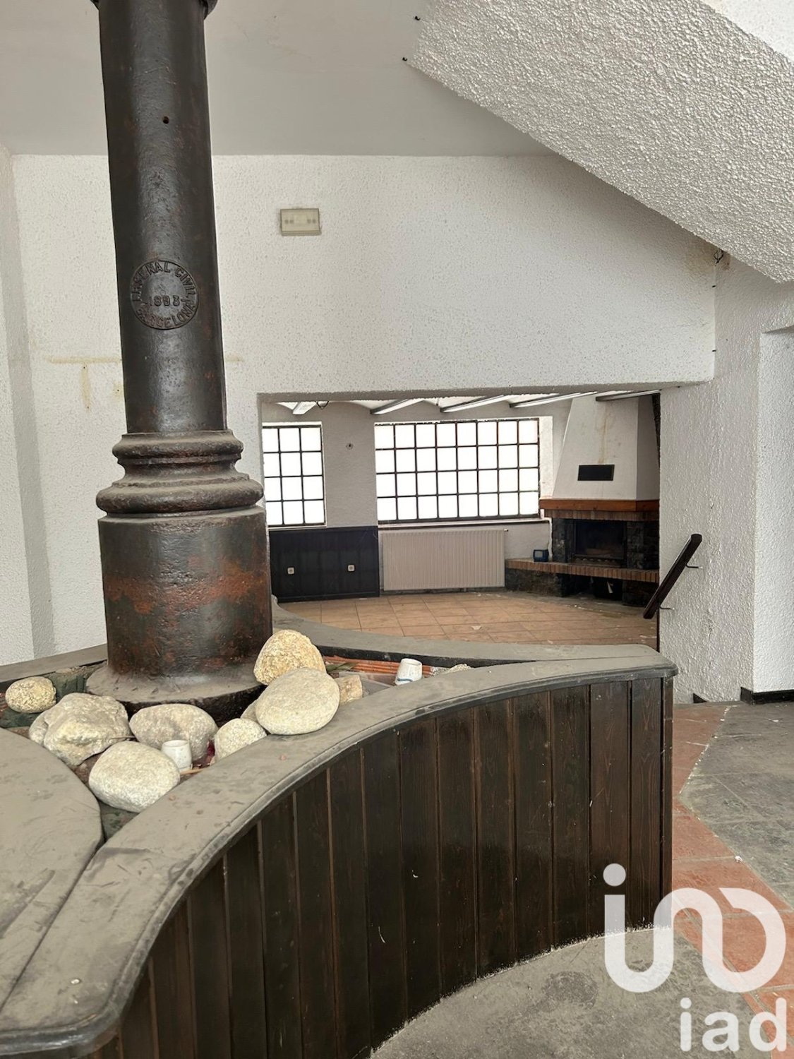 Commercial property à Puigcerda, Girona, Espagne 850 m2 No. 153229