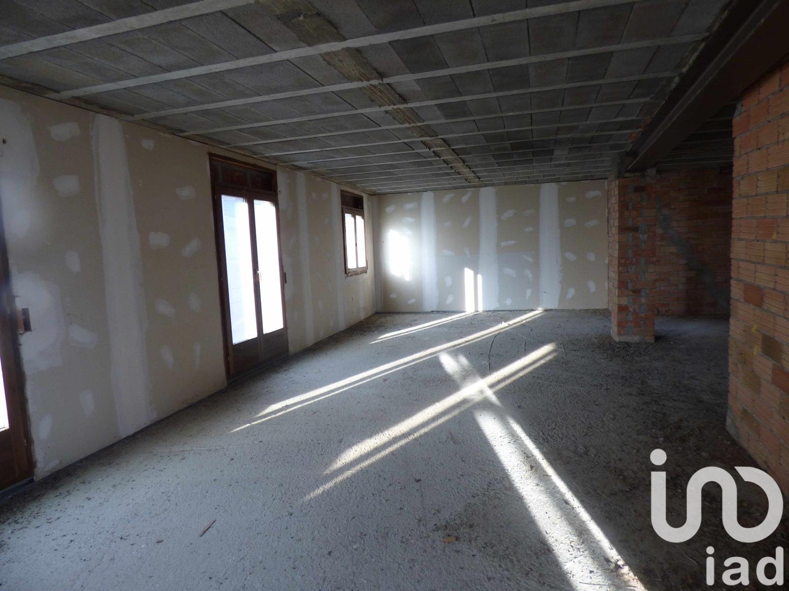 Commercial property à Puigcerda, Girona, Espagne 850 m2 No. 153229