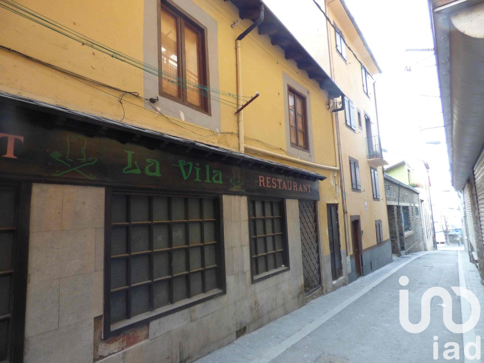Commercial property à Puigcerda, Girona, Espagne 850 m2 No. 153229