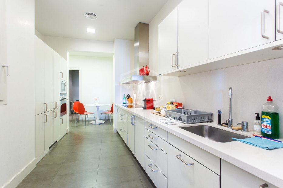 Apartment à Barcelona, Espagne 4 chambres, 210 m2 No. 147743