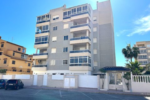 Apartamento en Torrevieja, Alicante, España 3 dormitorios, 117 m2 No. 188537