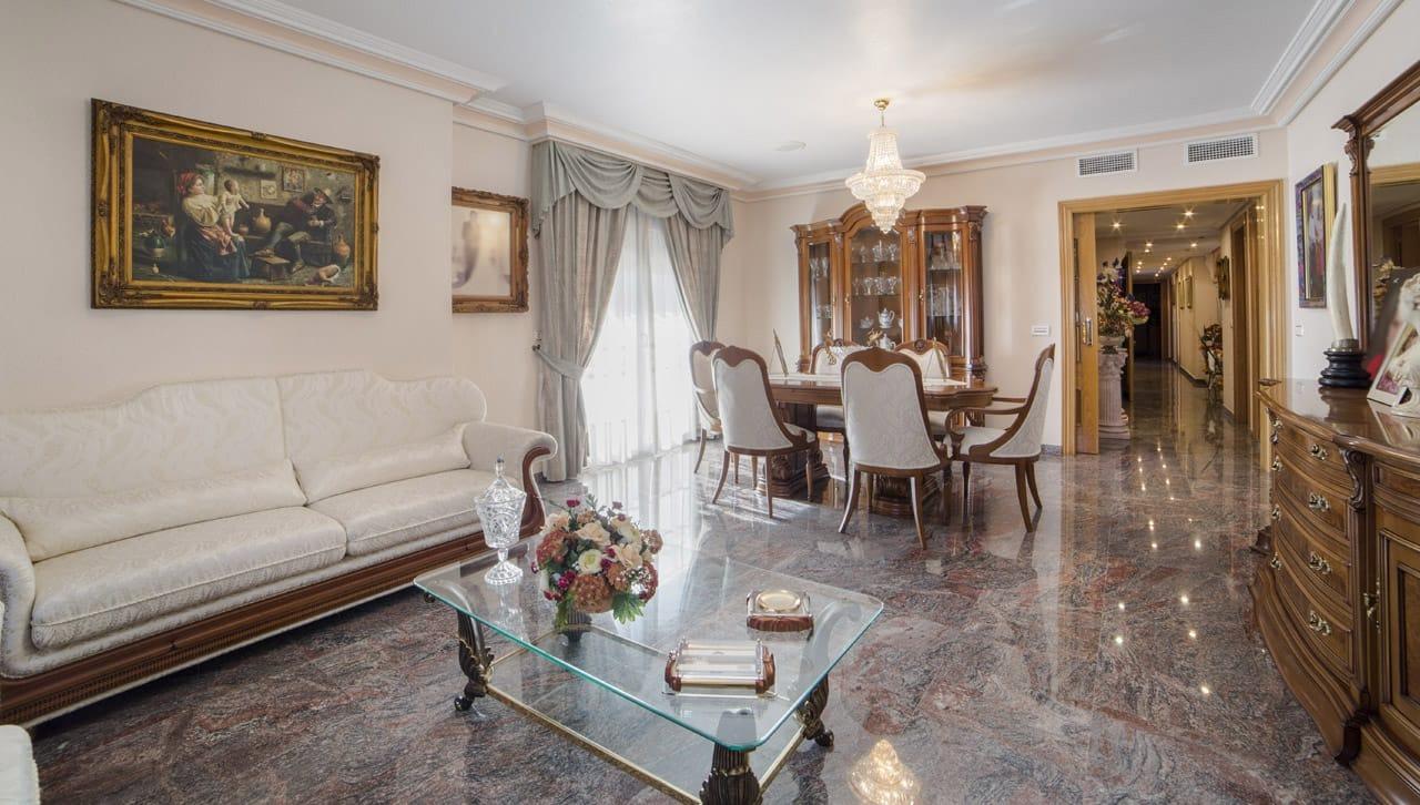 Kamienica w Los Alcazares, Murcia, Hiszpania 5 sypialni, 630 mkw. nr 189337