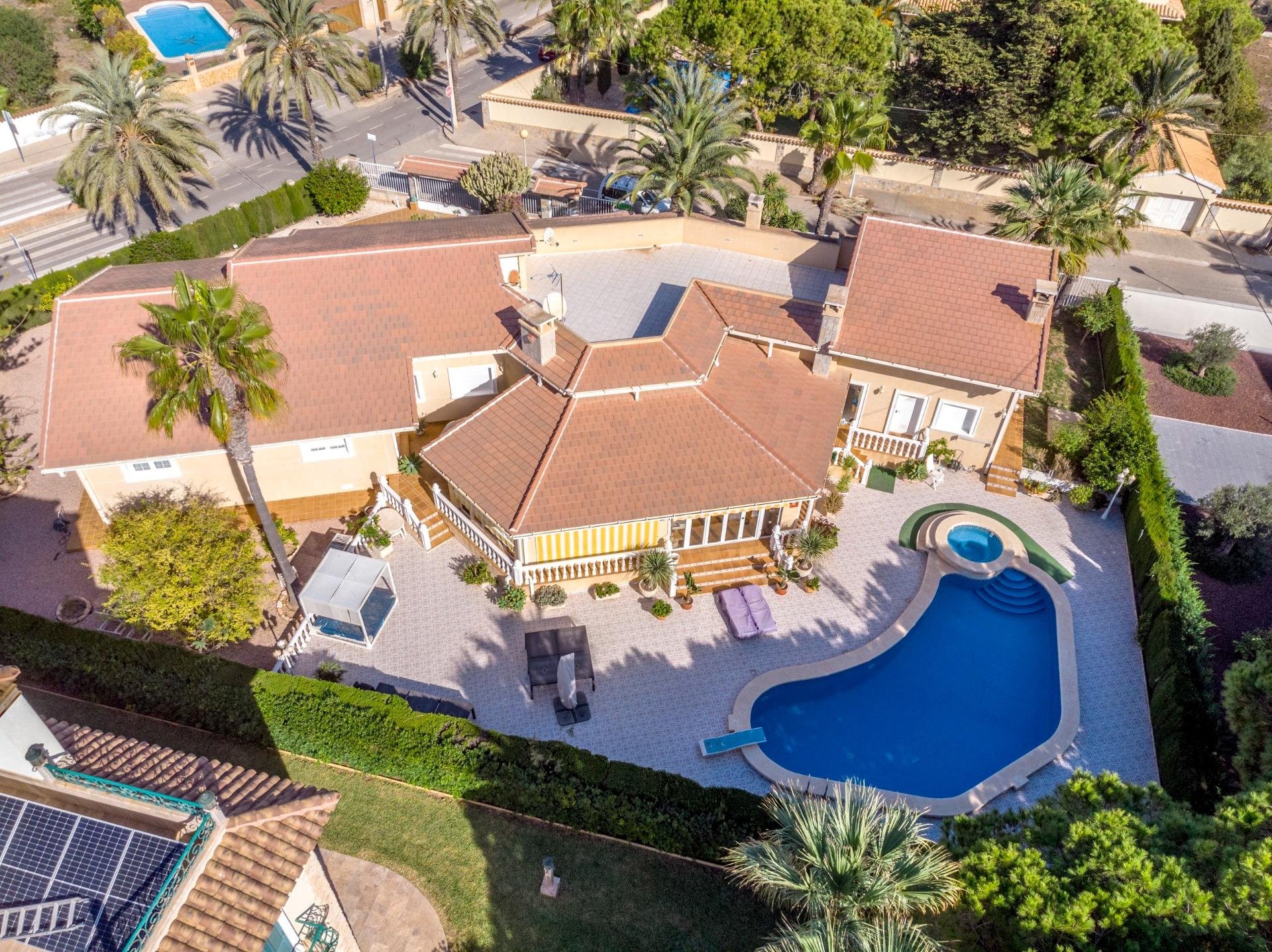 Huvila Cabo Roig, Alicante, Espanja 3 makuuhuonetta, 340 m2 No. 189427