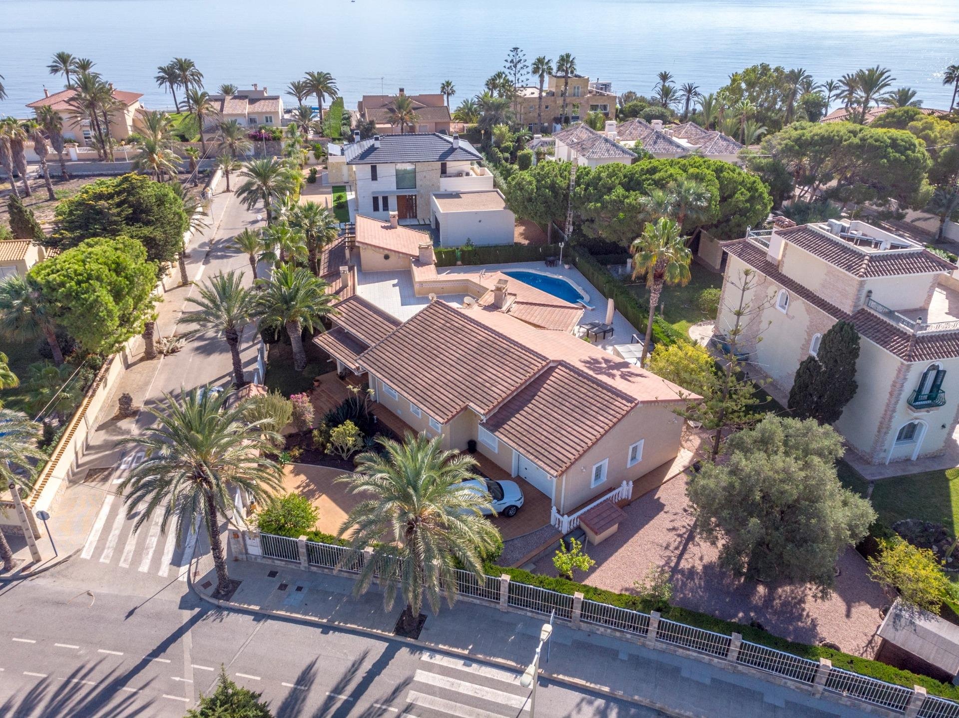 Huvila Cabo Roig, Alicante, Espanja 3 makuuhuonetta, 340 m2 No. 189427