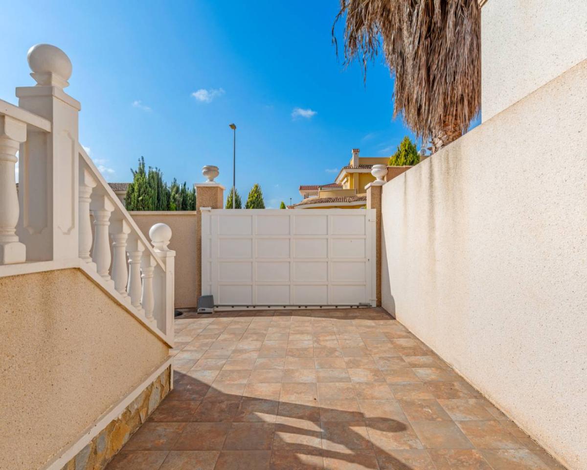 Villa à Ciudad Quesada, Alicante, Espagne 5 chambres, 386 m2 No. 112913