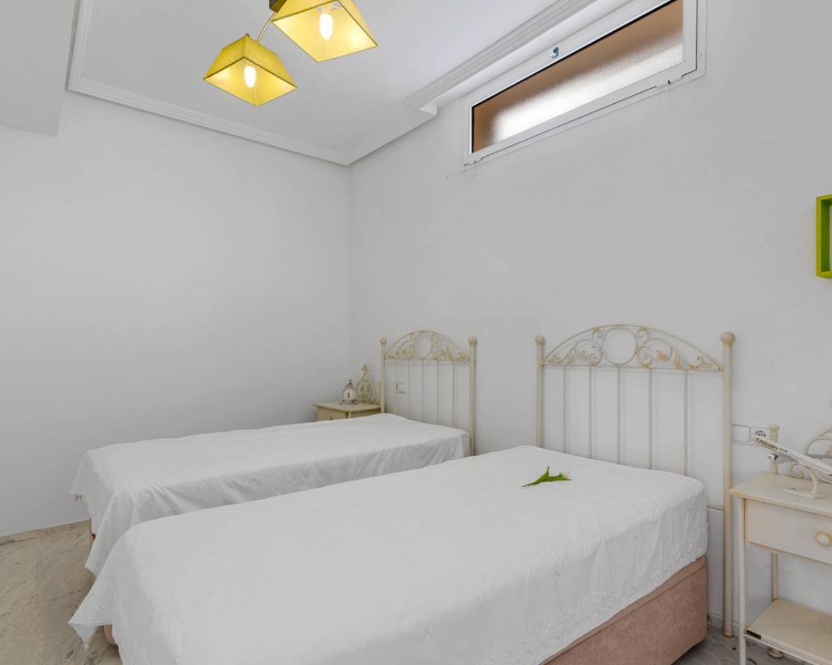 Villa à Ciudad Quesada, Alicante, Espagne 5 chambres, 386 m2 No. 112913