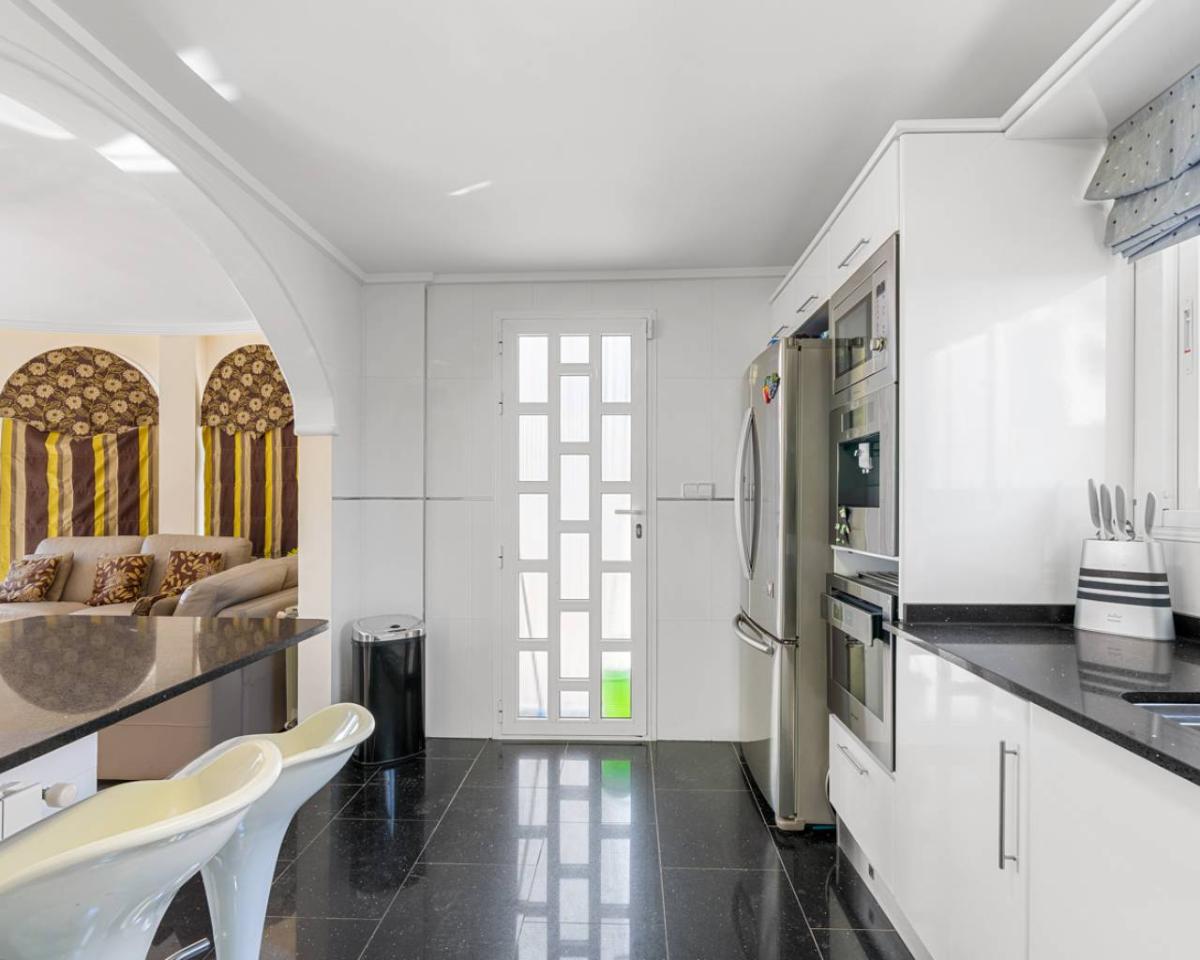 Villa à Ciudad Quesada, Alicante, Espagne 5 chambres, 386 m2 No. 112913