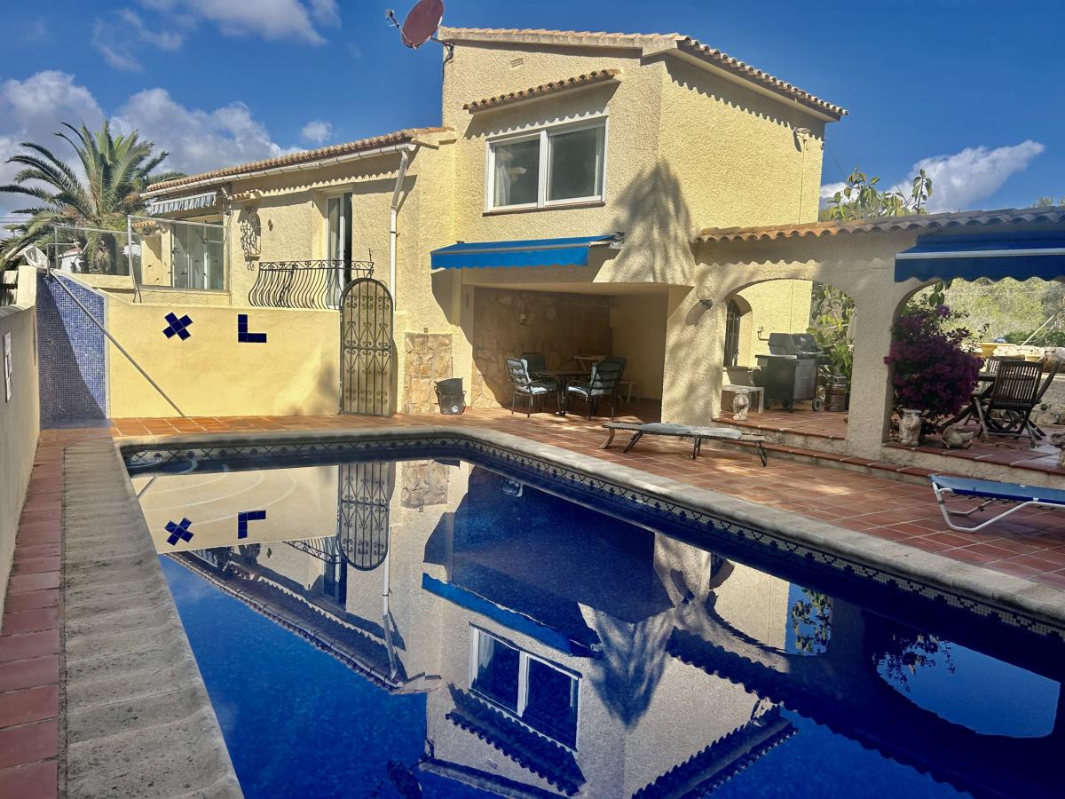 Villa in Javea, Alicante, Spain 5 bedrooms, 346 sq.m. No. 112912