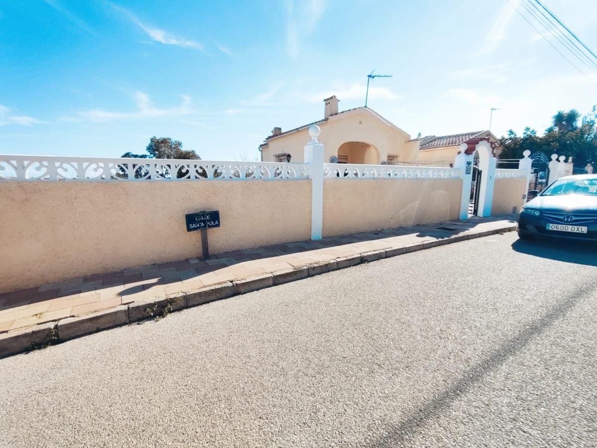 Villa in San Fulgencio, Alicante, Spain 4 bedrooms, 90 sq.m. No. 112909
