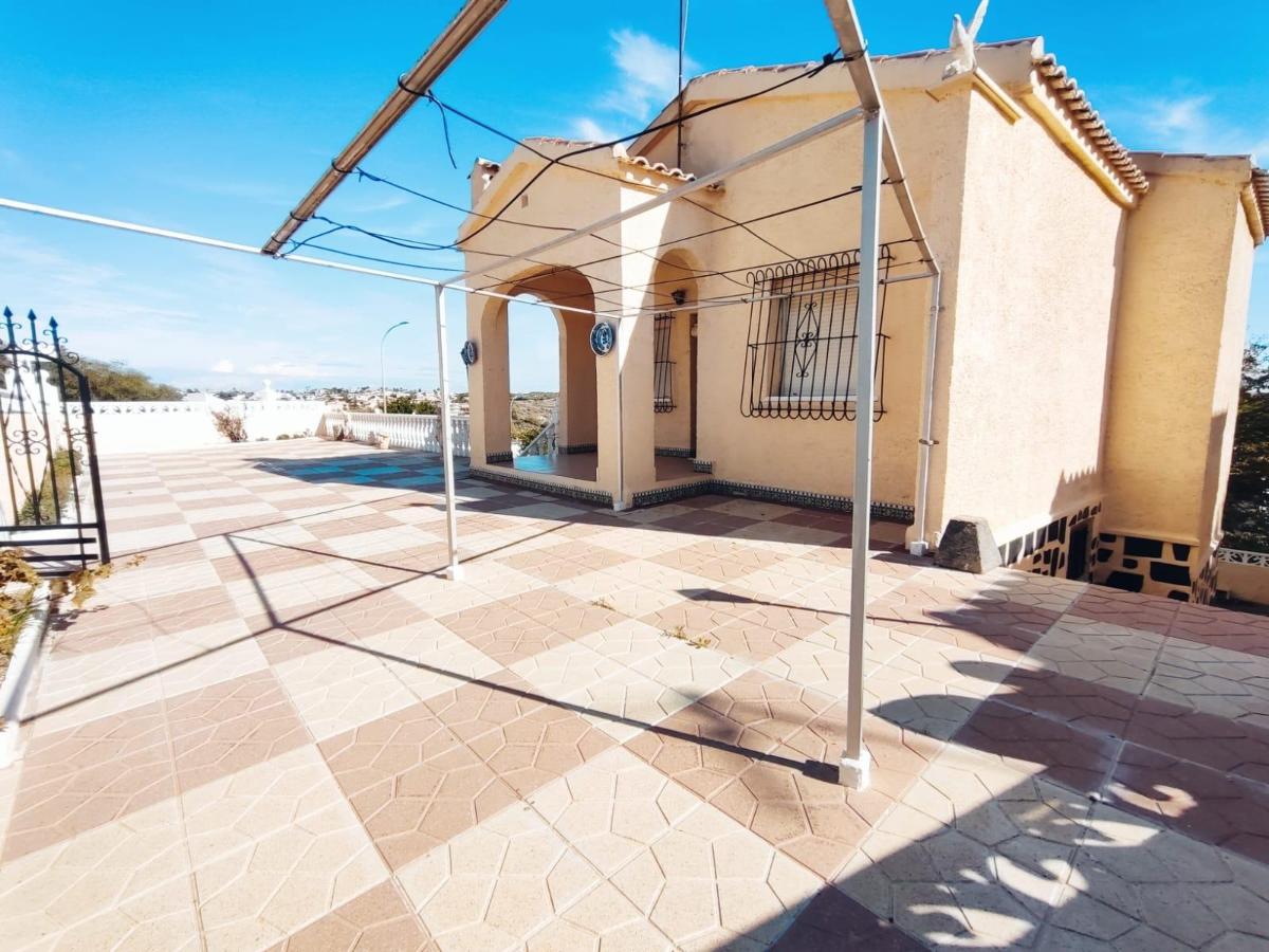 Villa in San Fulgencio, Alicante, Spain 4 bedrooms, 90 sq.m. No. 112909
