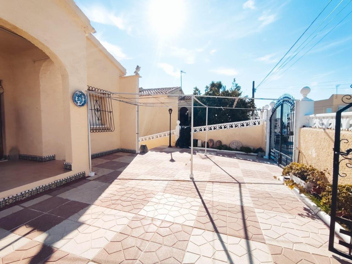 Villa in San Fulgencio, Alicante, Spain 4 bedrooms, 90 sq.m. No. 112909