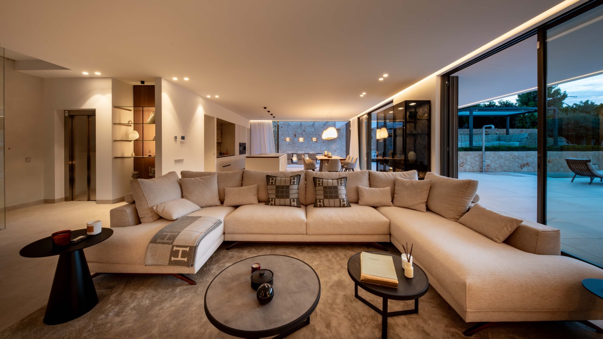 Villa in Cala Vinyes, Mallorca, Spain 5 bedrooms, 686 sq.m. No. 140088