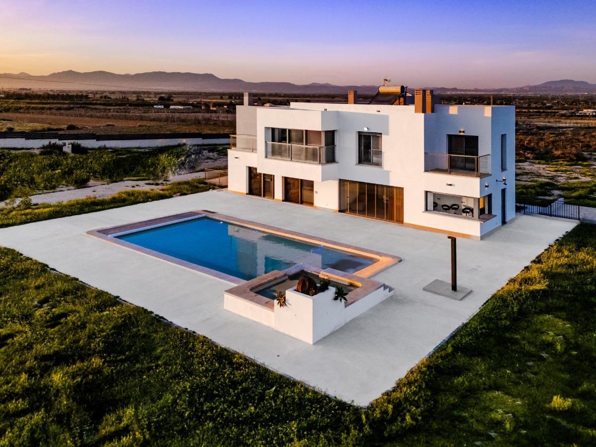Villa à La Marina, Alicante, Espagne 5 chambres, 506 m2 No. 148925