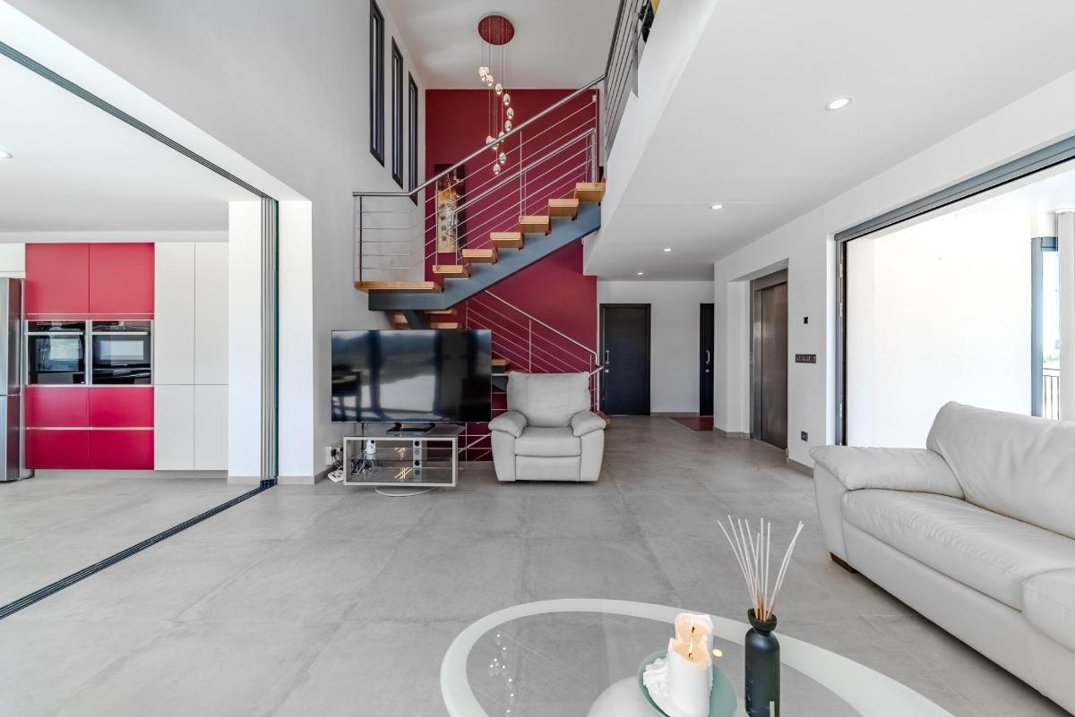 Villa à La Marina, Alicante, Espagne 5 chambres, 506 m2 No. 148925