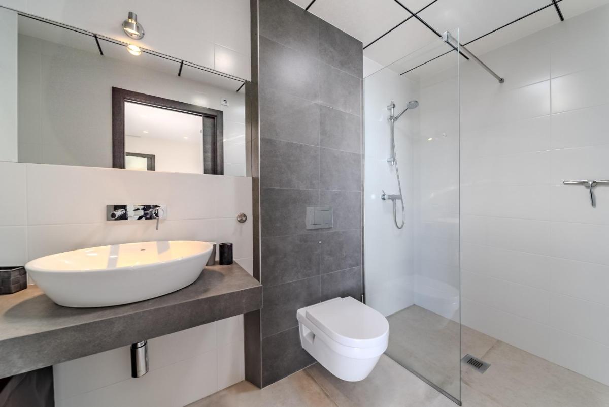 Villa à La Marina, Alicante, Espagne 5 chambres, 506 m2 No. 148925
