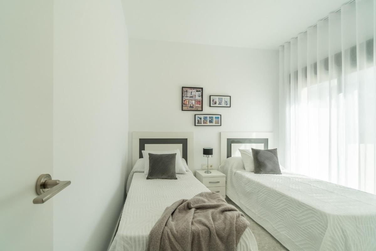 Bungalow a Torrevieja, Alicante, Spagna 3 camere da letto, 82 mq. N° 148924