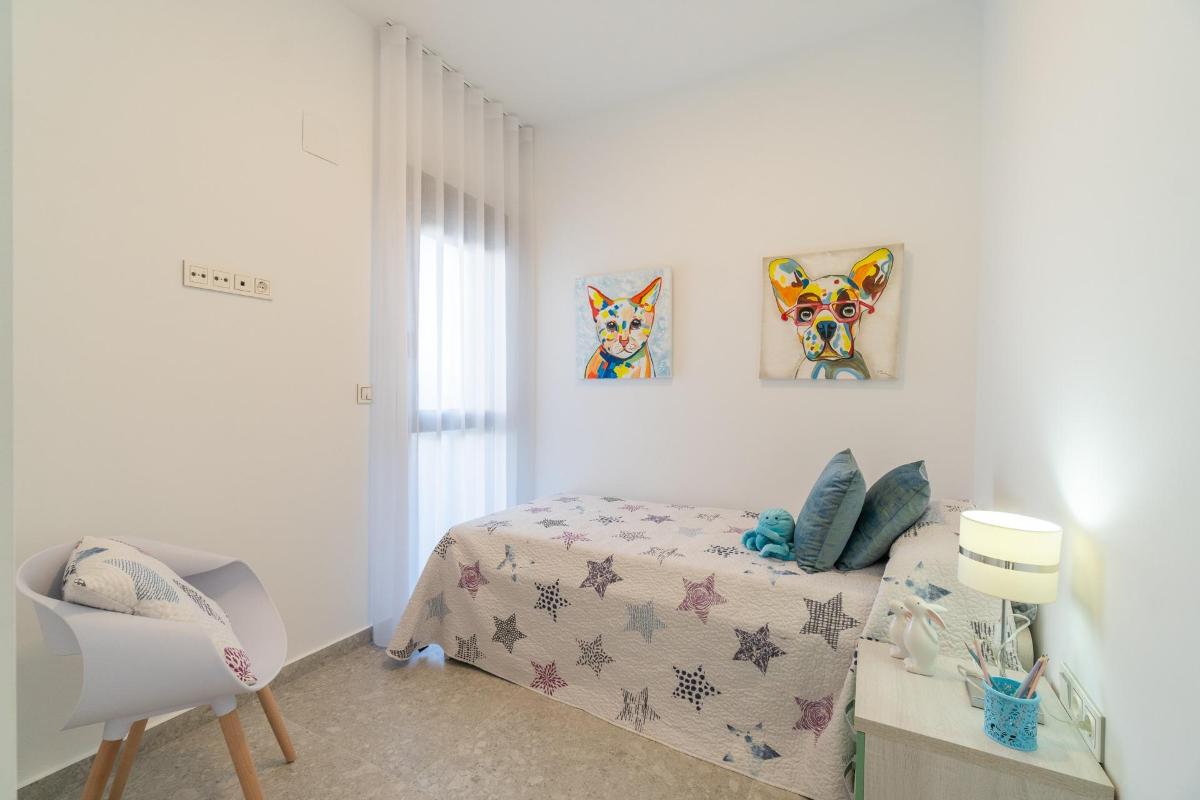 Bungalow a Torrevieja, Alicante, Spagna 3 camere da letto, 82 mq. N° 148924