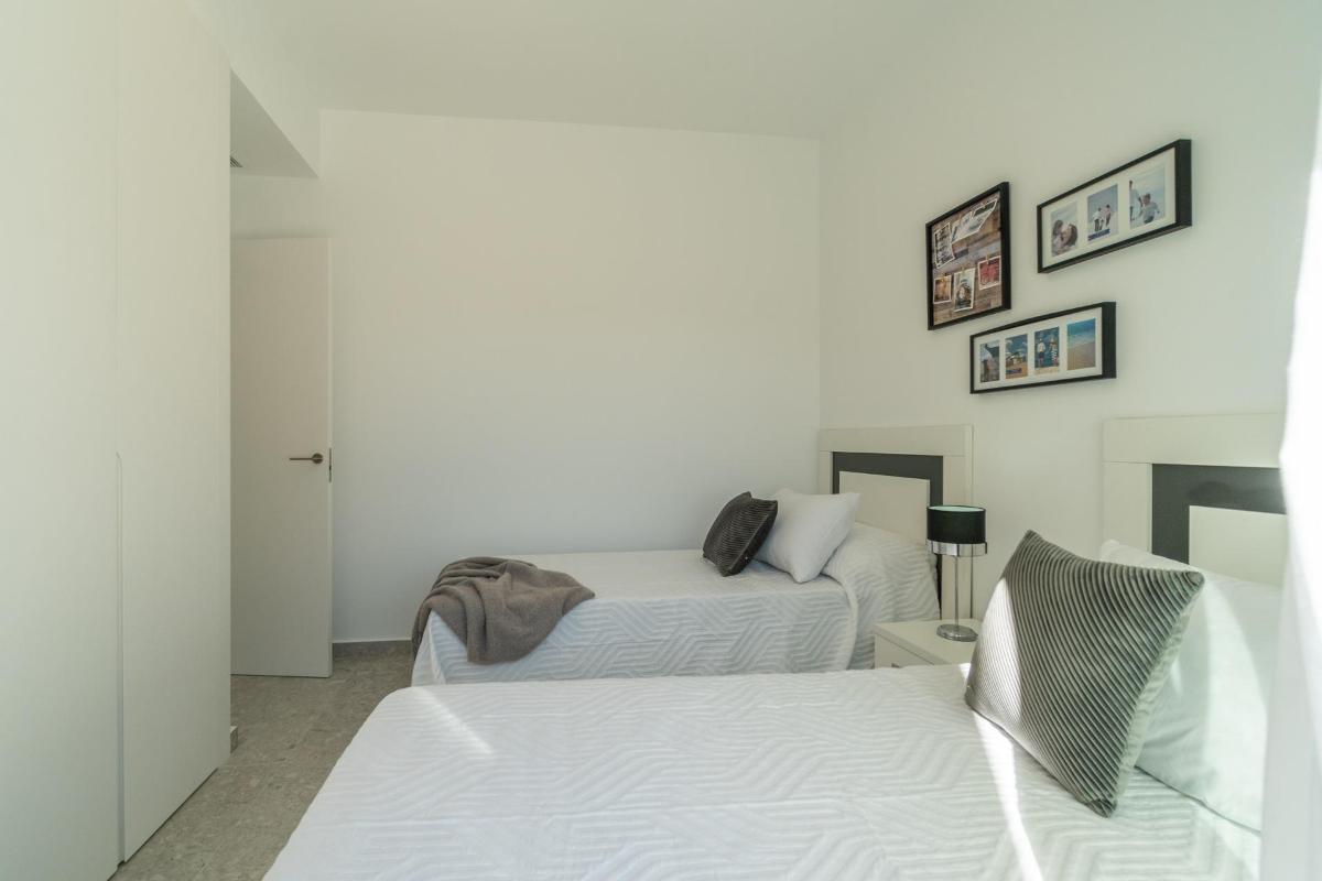 Bungalow a Torrevieja, Alicante, Spagna 3 camere da letto, 82 mq. N° 148924