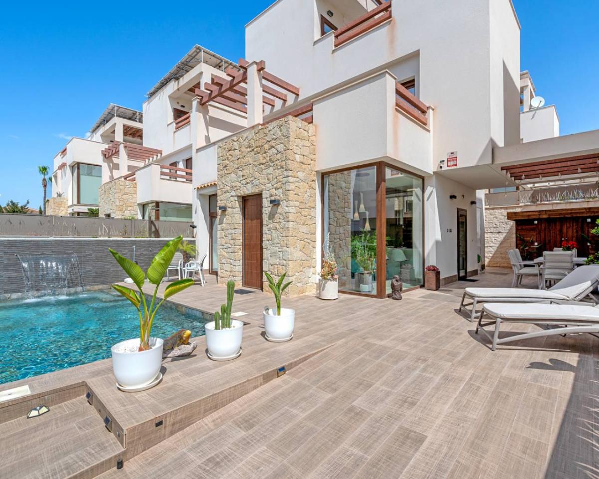 Villa a Ciudad Quesada, Alicante, Spagna 3 camere da letto, 101 mq. N° 148927
