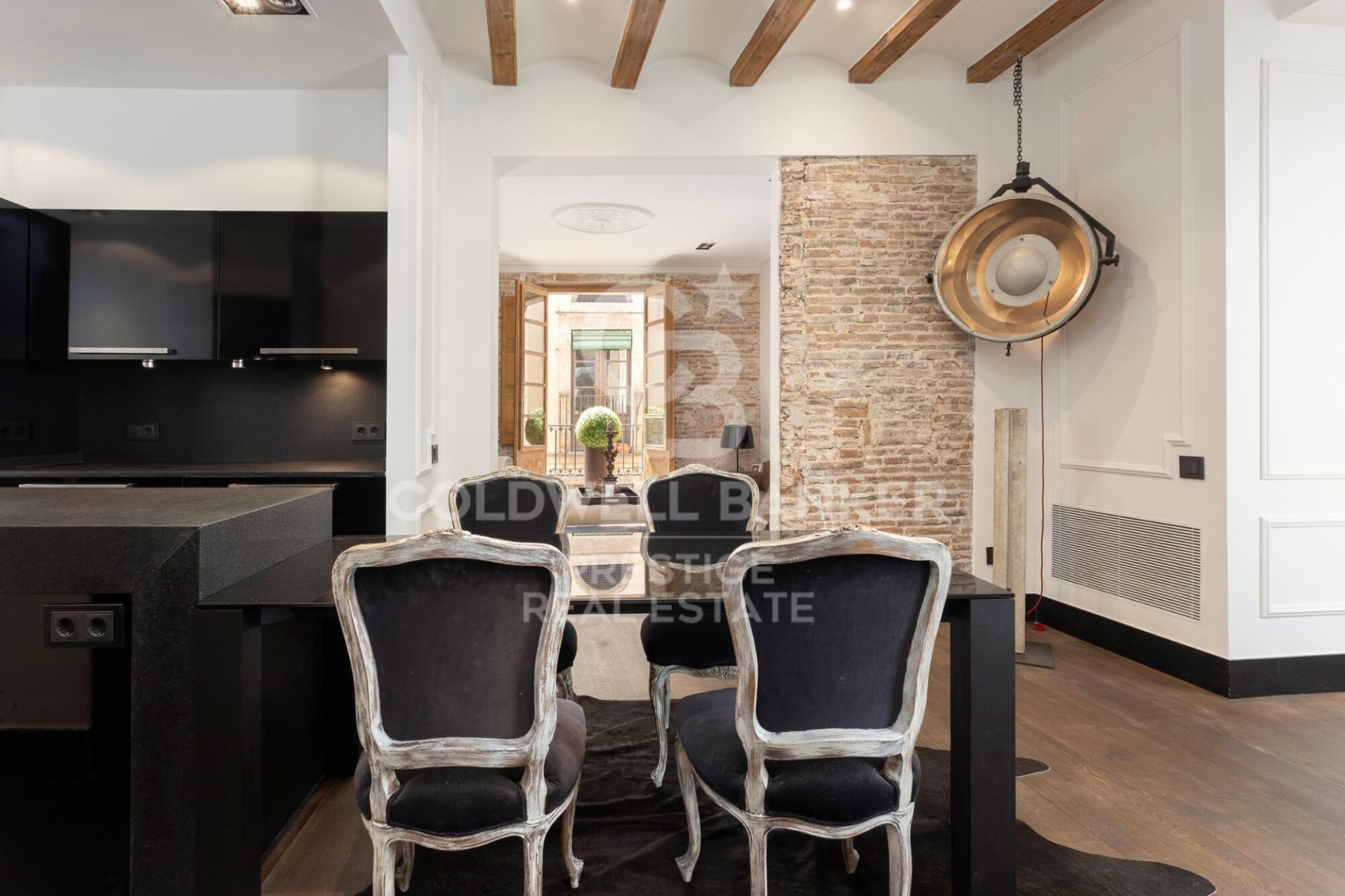 Apartament w Barcelona, Hiszpania 3 sypialnie, 153 mkw. nr 160146