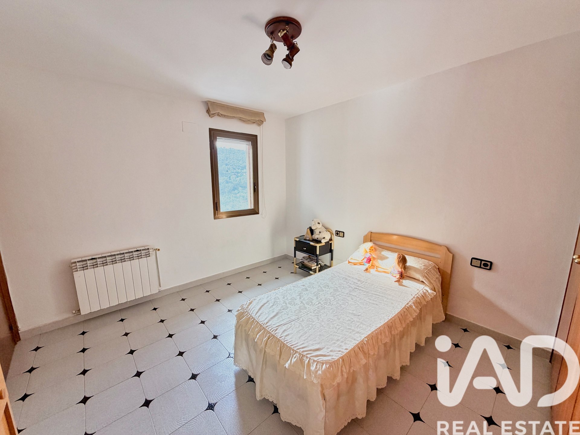 Hus i Vallirana, Barcelona, Spanien 6 sovrum, 397 kvm. Nr. 172441