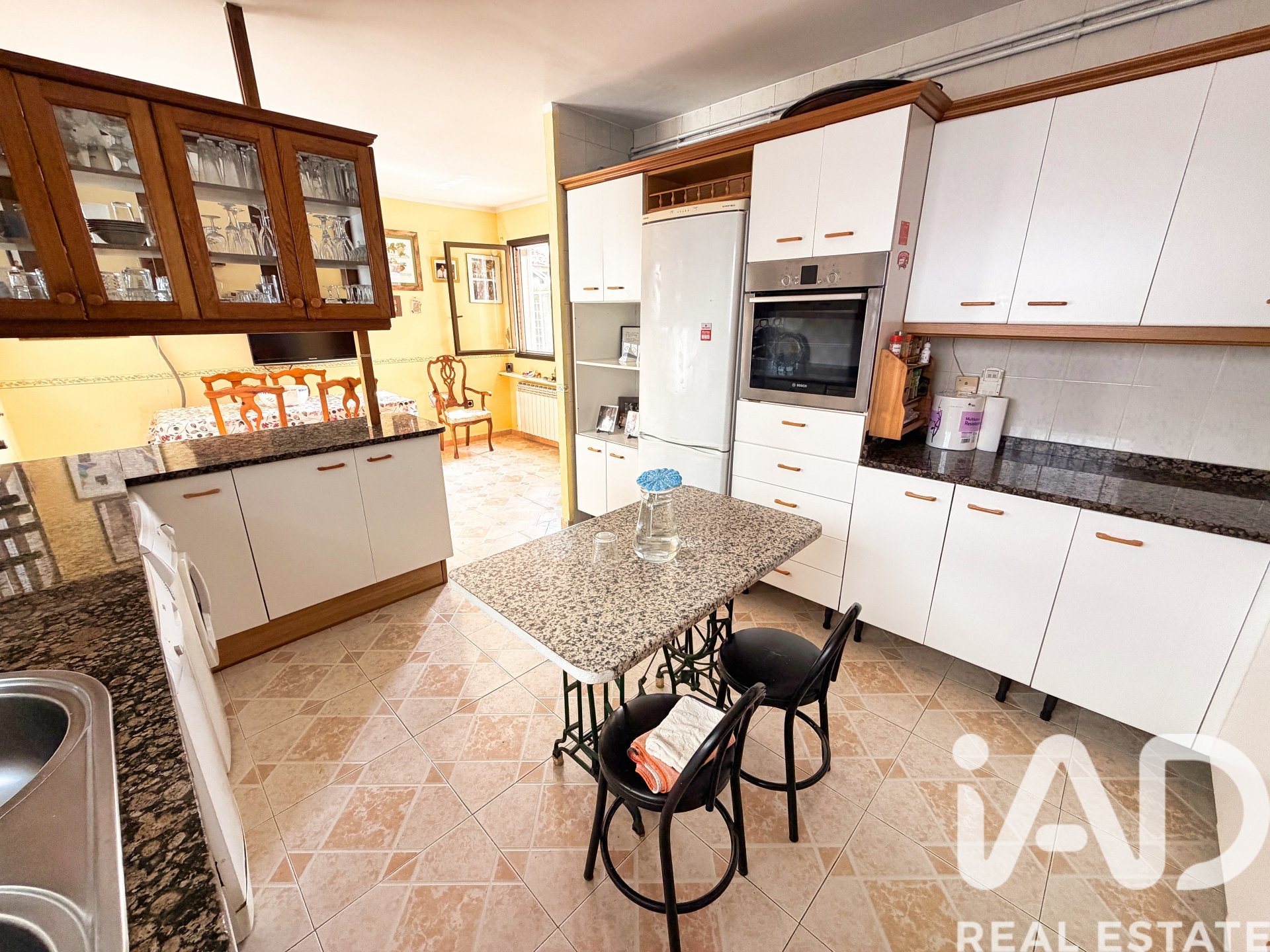 Hus i Vallirana, Barcelona, Spanien 6 sovrum, 397 kvm. Nr. 172441