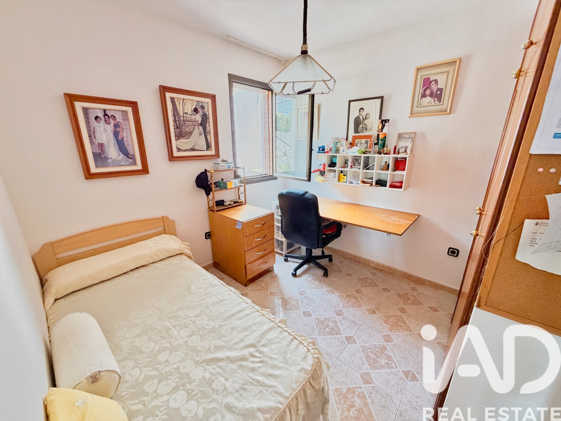Hus i Vallirana, Barcelona, Spanien 6 sovrum, 397 kvm. Nr. 172441