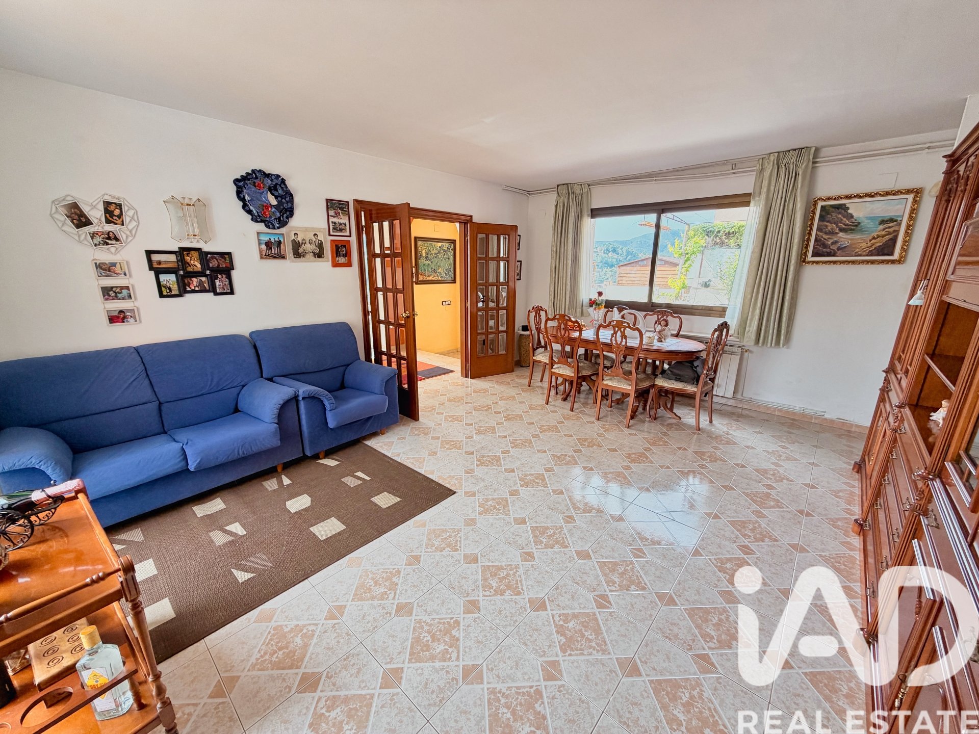 Hus i Vallirana, Barcelona, Spanien 6 sovrum, 397 kvm. Nr. 172441