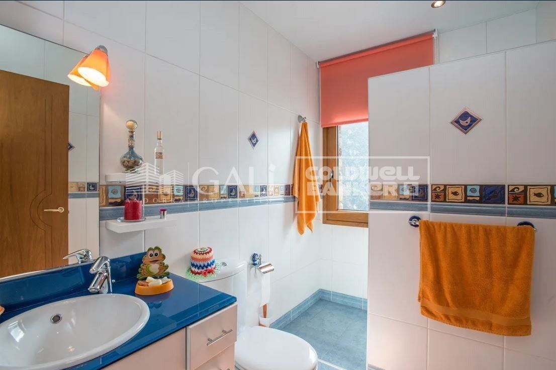 Huvila Principado De Andorra (Ninguna Poblacion Tiene C.P.), Lleida, Espanja 5 makuuhuonetta, 600 m2 No. 160339