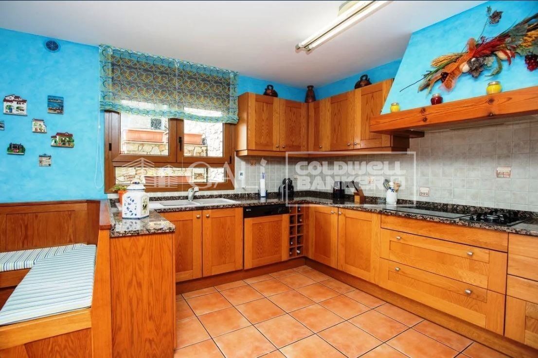 Huvila Principado De Andorra (Ninguna Poblacion Tiene C.P.), Lleida, Espanja 5 makuuhuonetta, 600 m2 No. 160339