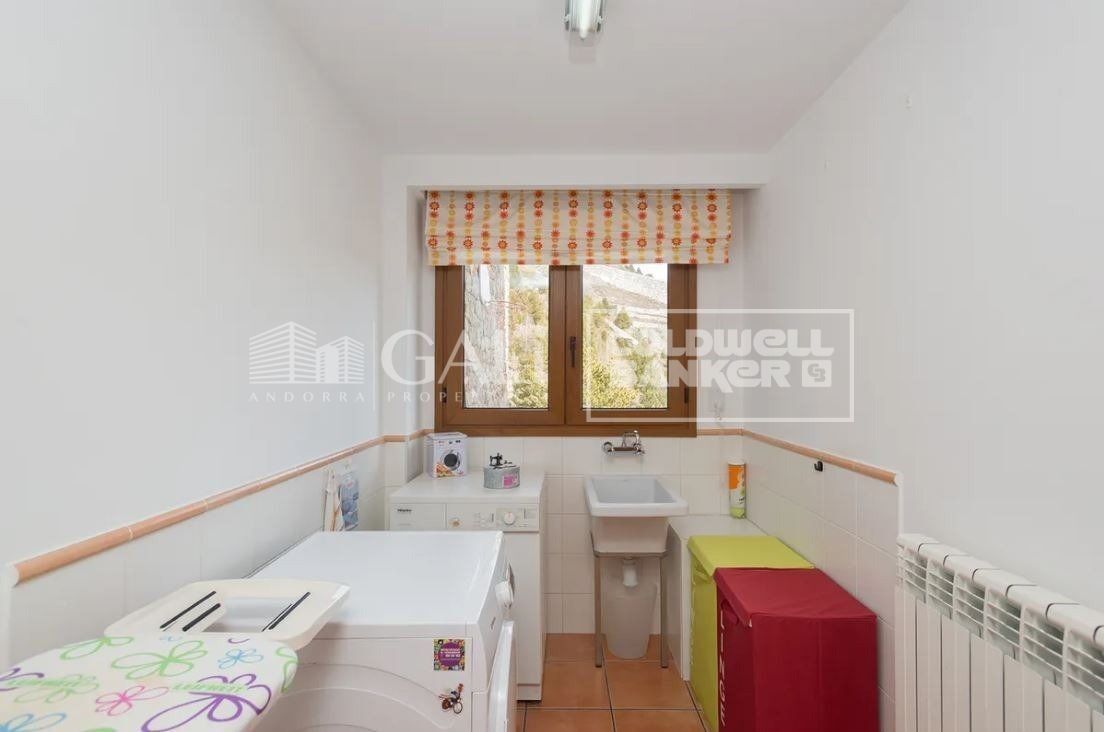 Huvila Principado De Andorra (Ninguna Poblacion Tiene C.P.), Lleida, Espanja 5 makuuhuonetta, 600 m2 No. 160339