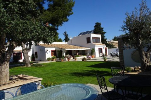 Villa in Cabo Roig, Alicante, Spanien 9 Schlafzimmer, 221 m2 Nr. 136715