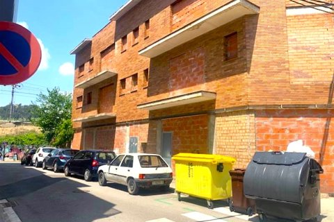 Dzīvoklis Sant Vicenc De Castellet, Barcelona, Spānijā 4 istabas, 74 m2 Nr. 191128